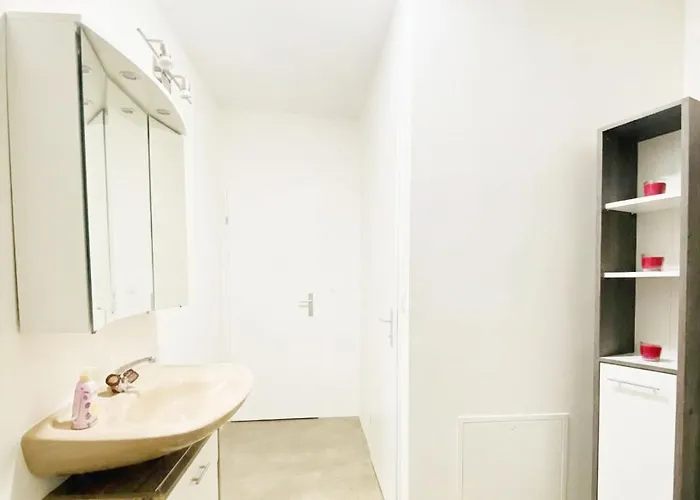 Budget-friendly 4br Perfect For Groups Διαμέρισμα Βιέννη